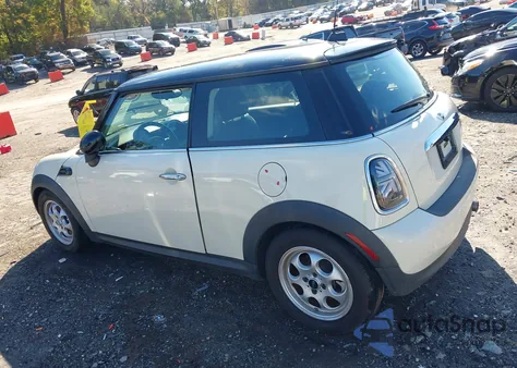 2013 Mini Hardtop Cooper из США, поврежденный, VIN WMWSU3C51DT692454